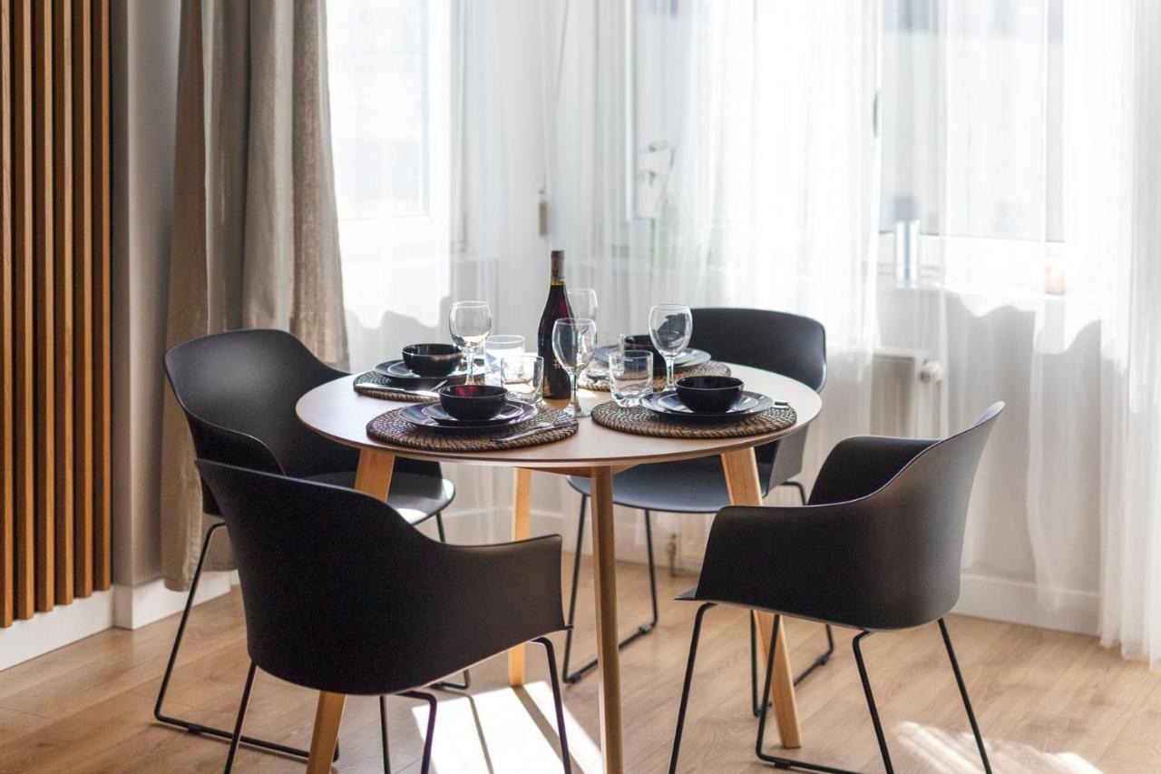 Stylowy Apartament Z Pieknym Widokiem Na Miasto Warsaw Luaran gambar